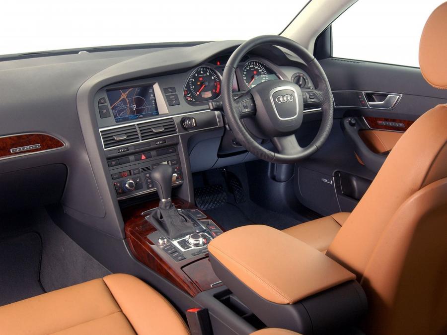 Торпедо Audi A6 4.2 Quattro Sedan (4F, C6) 2005 года  (ZA) (фото 3 из 13)
